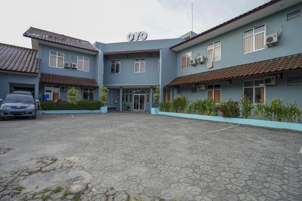 Super Oyo 1844 Bravo Residence Pangkal Pinang Esterno foto