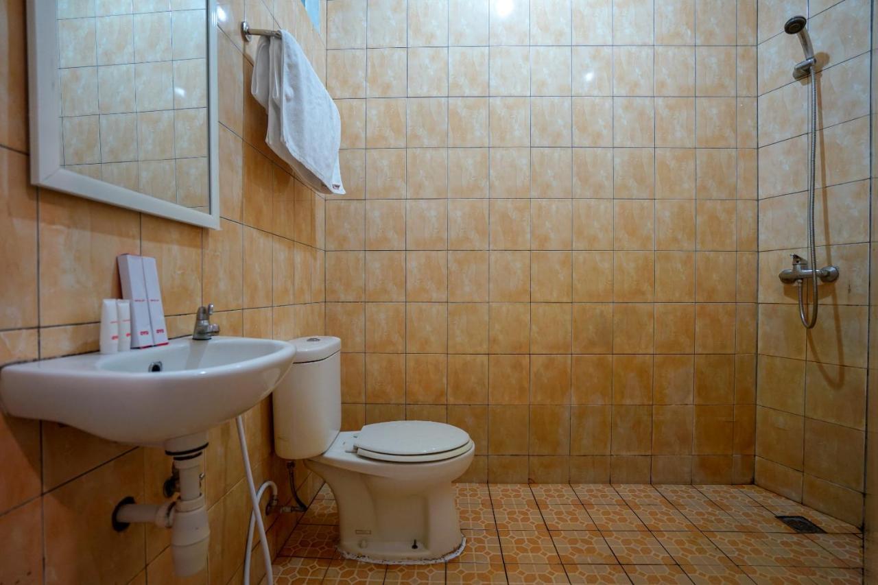 Super Oyo 1844 Bravo Residence Pangkal Pinang Esterno foto